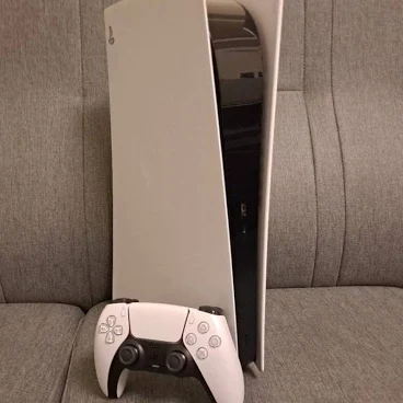 Sony PlayStation 5 Digital Edition - New Electronics | Color: White | Size: s